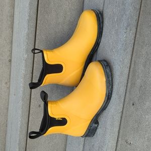 Gumbees Yellow Sunshine Rainboots, Size 37, US 6.5